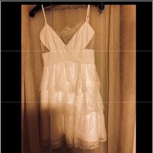 BcbgMaxazria “Josanna” color Gardenia